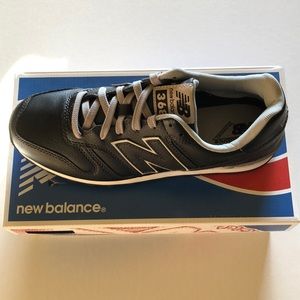 Men’s new balance sneakers
